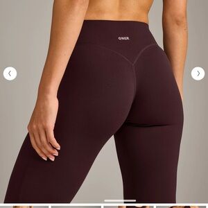 High-Waist Butt-Lift Leggings in Deep Burgundy